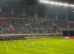 奥沃伍尔队遭遇逆转，保级形势危急