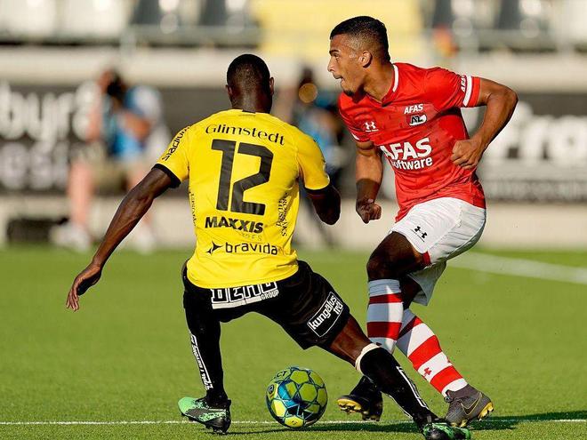 瑞萨尔瑞典队在比赛中展现出色实力 瑞萨尔瑞典队在比赛中展现出色实力