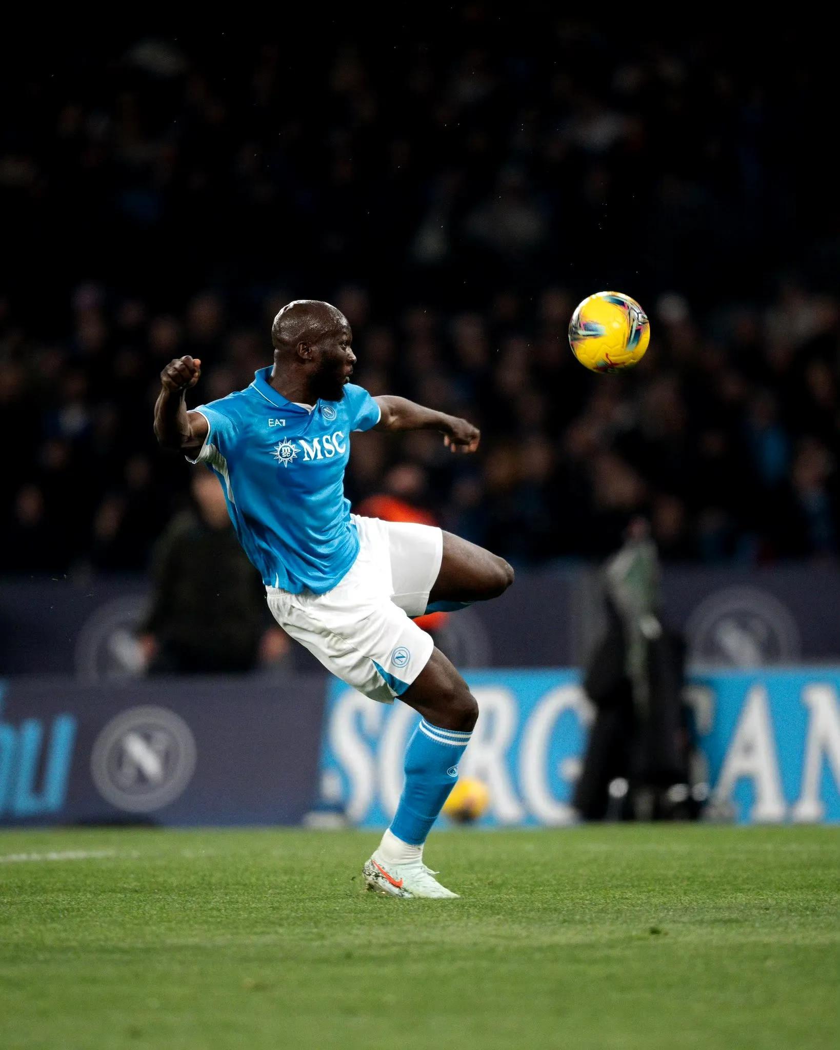 利记平台-意甲比赛燃情展开，球场对决激烈激动人心