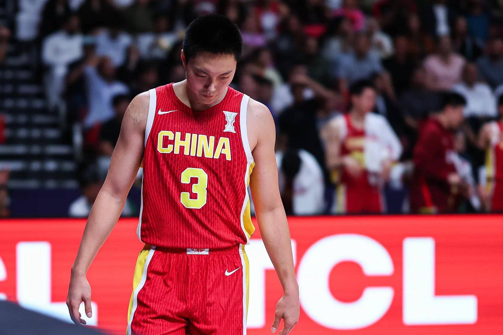 福建男篮苦战未果，实力短板需改进